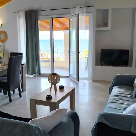 Apartment Tsaki Seaview *